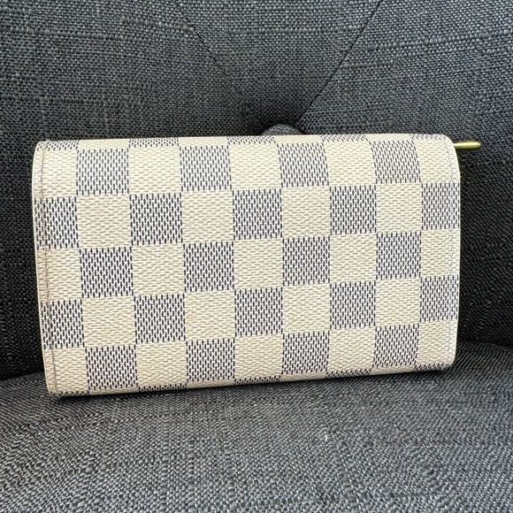 Louis Vuitton Damien Azur portefeuille Tresor Wallet🤍 - Picture 2 of 14